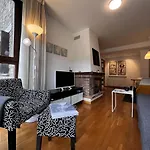 Escarra - Reformado, Acogedor Y Luminoso, Con Garaje Cubierto Y Ascensor By Pirineos 360 Escarrilla