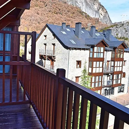 Escarra - Reformado, Acogedor Y Luminoso, Con Garaje Cubierto Y Ascensor By Pirineos 360 Apartman Escarrilla