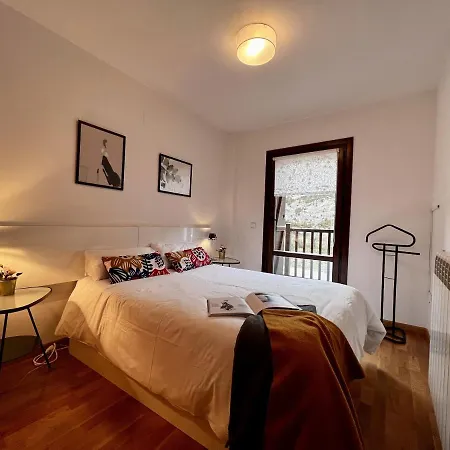 Escarra - Reformado, Acogedor Y Luminoso, Con Garaje Cubierto Y Ascensor By Pirineos 360 Escarrilla